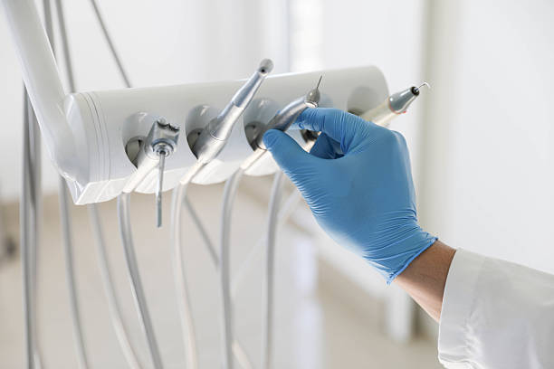 Professional Emergency Dentist technician working in Noank, CT